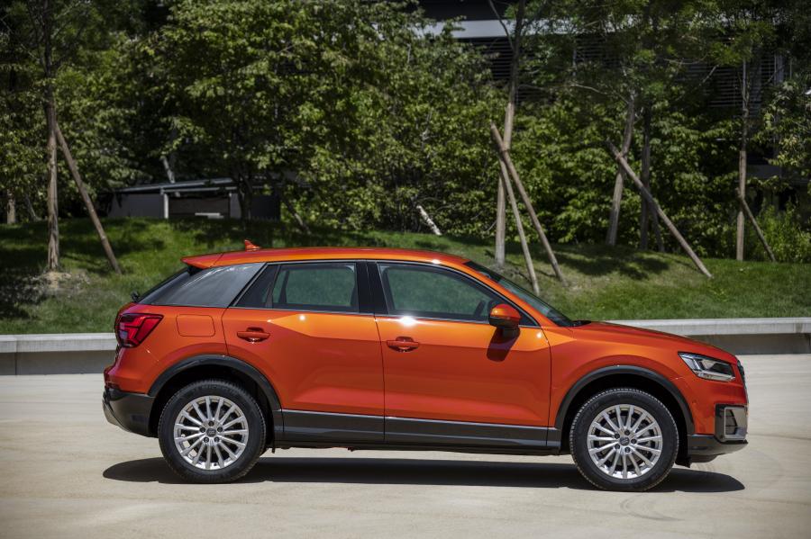  Audi Q2 TDI Design 2016 года  (WW) (фото 5 из 14)